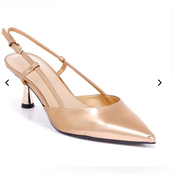 Nine West Rilla BronzeMetallic pointed toe sling back heel